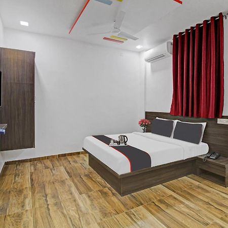 Collection O Sairaj Lodging & Boarding Shikrapur Exterior foto